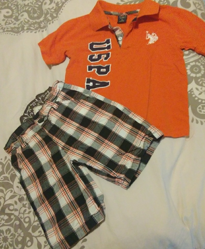 Boys size 4 EUC